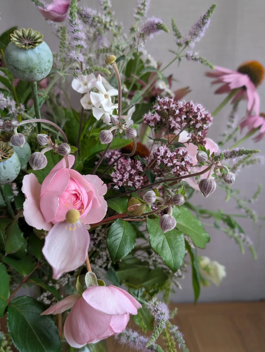 Sweetpea Macfie Chesterfield Florist The Renishaw - Image 3